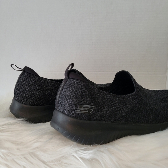 Skeckers Women's Black Slip-On Sneakers, Size 7.5 - Picture 3 of 8